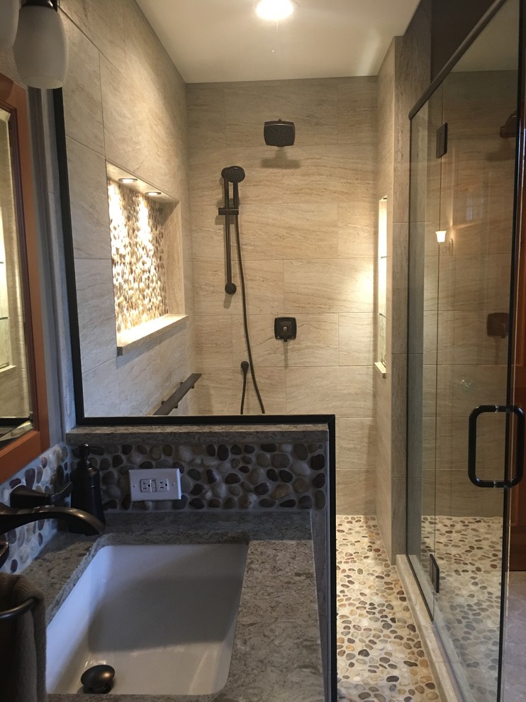 Mountain style bathroom photo in Seattle