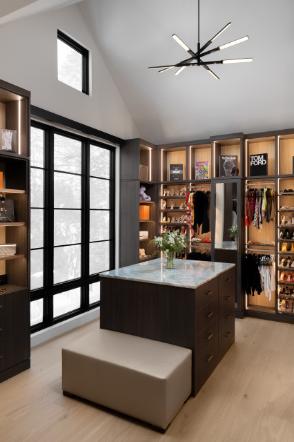 Private Residence modern-ankleidezimmer