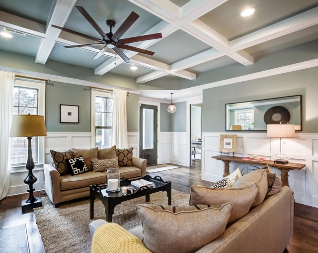 Transitional Living Room nyklassisk-dagligstue