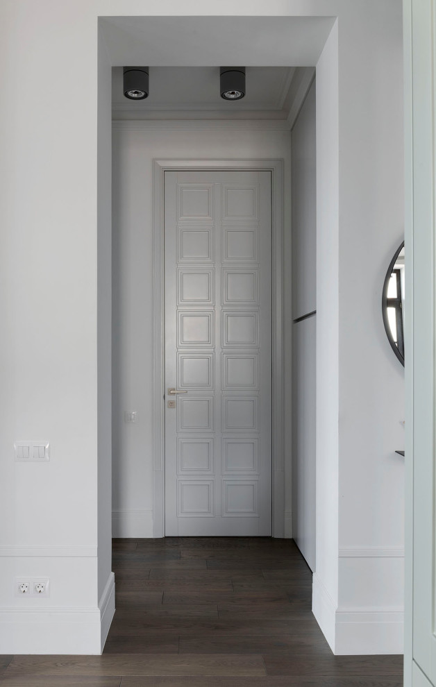 Высокие двери