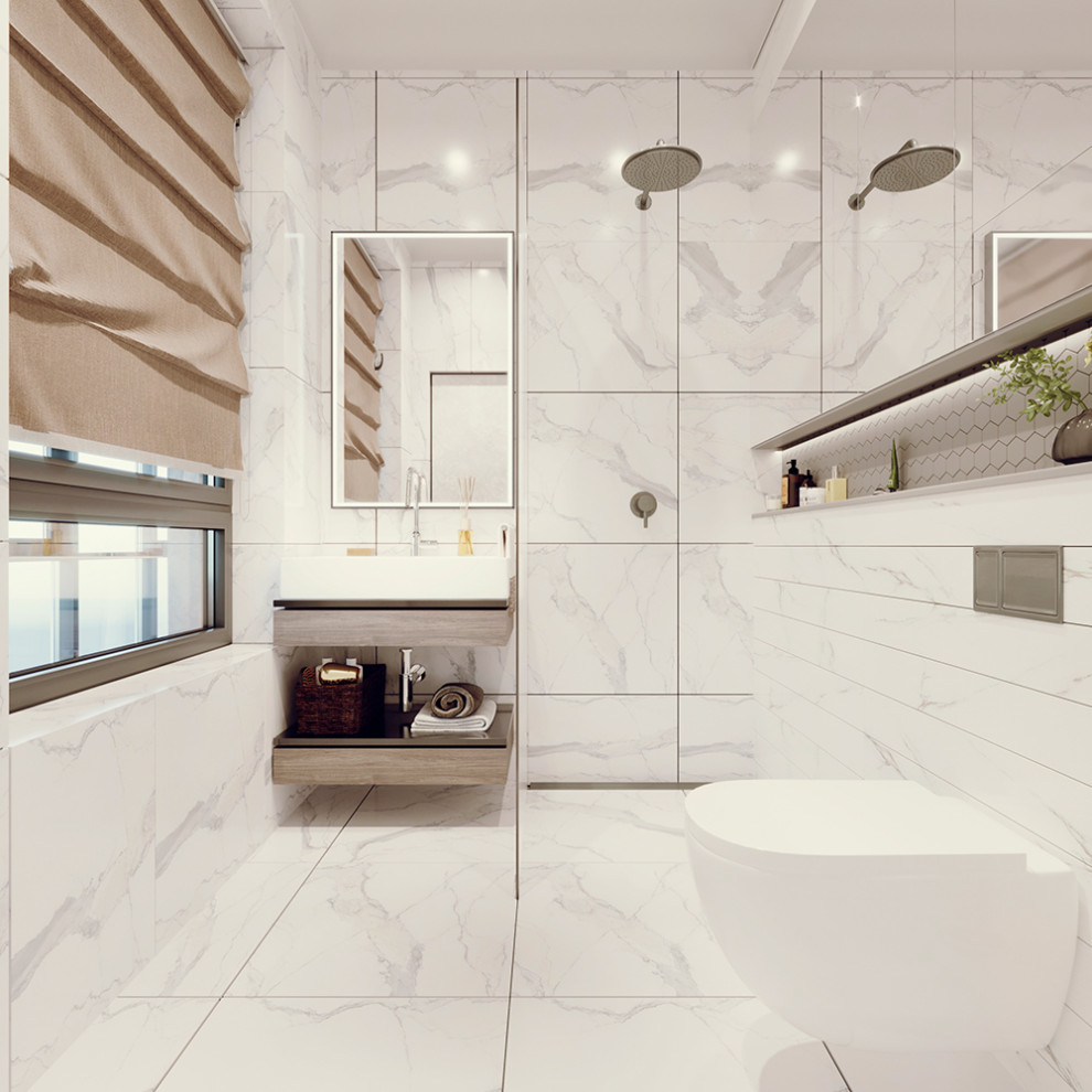 Душевая при спальне для молодой девушки