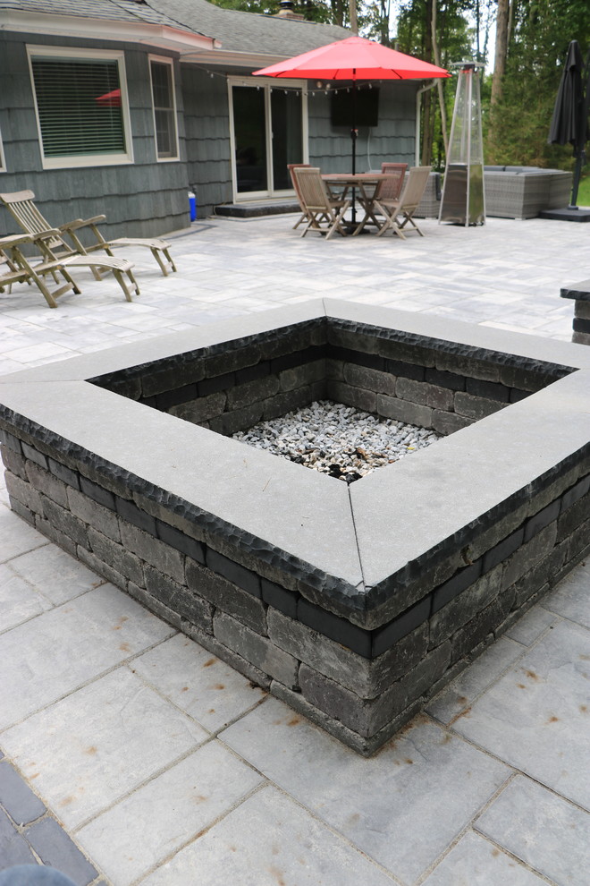 Large Scale Patio and Fire Pit Unilock Beacon Hill Flagstone Pavers