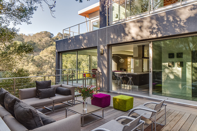 Modern is Modern Again in Portola Valley contemporaneo-terraza-y-balcon