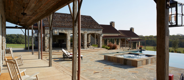 Ranch rustico-facciata