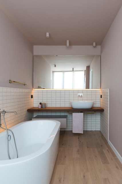Appartamento a Como contemporary-bathroom