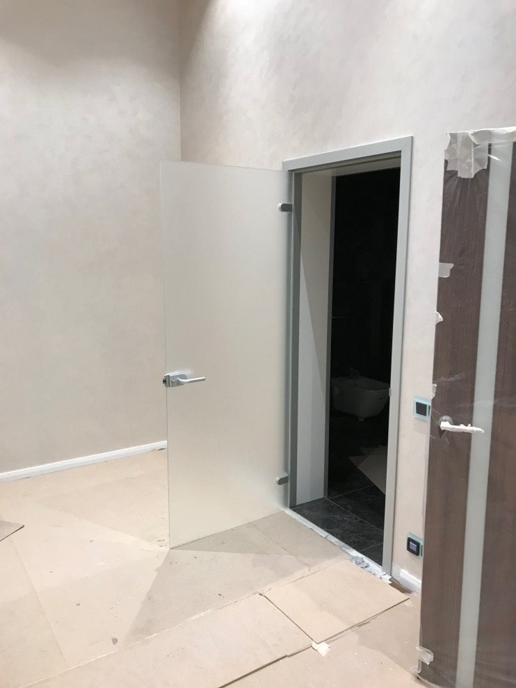 Стеклянные двери