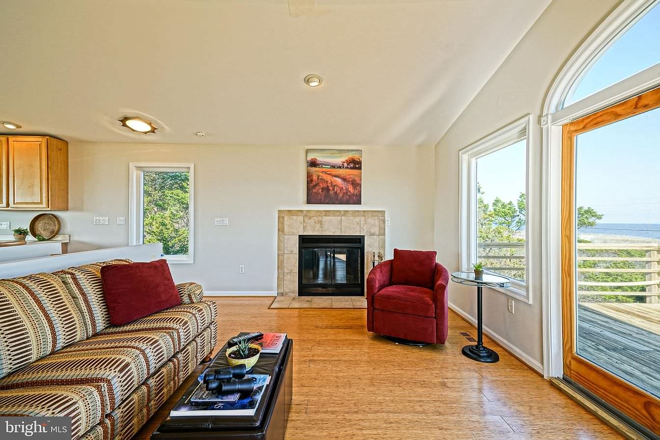 Bay Drive Home Staging