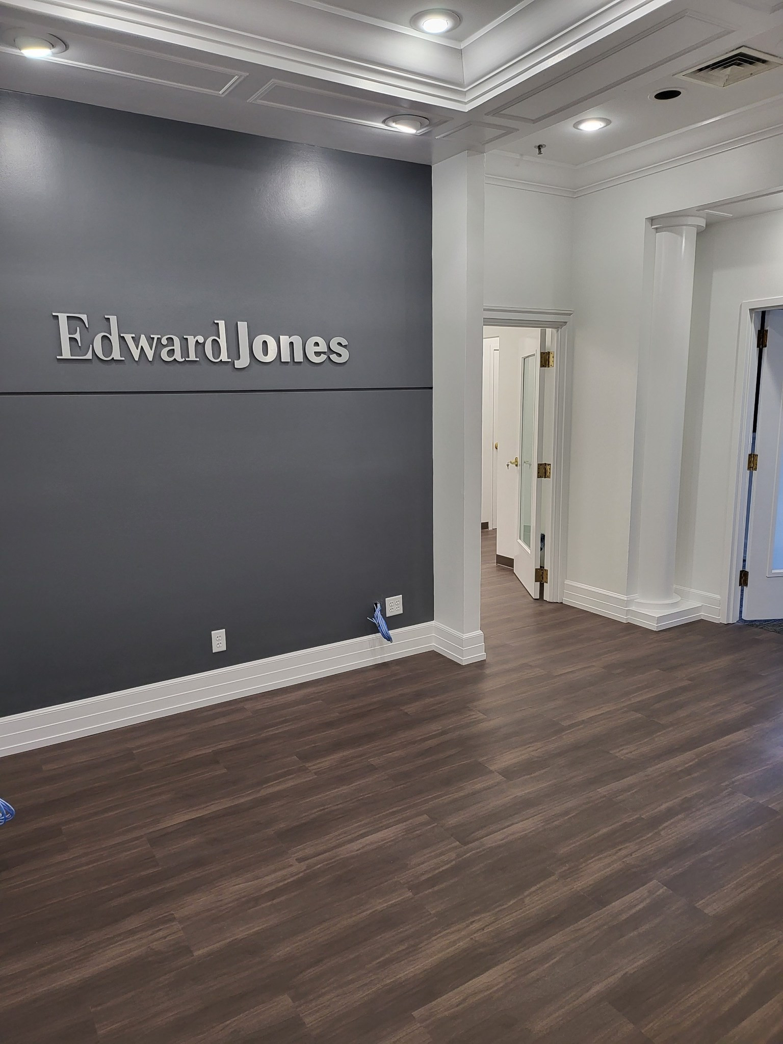 Edward Jones Offices