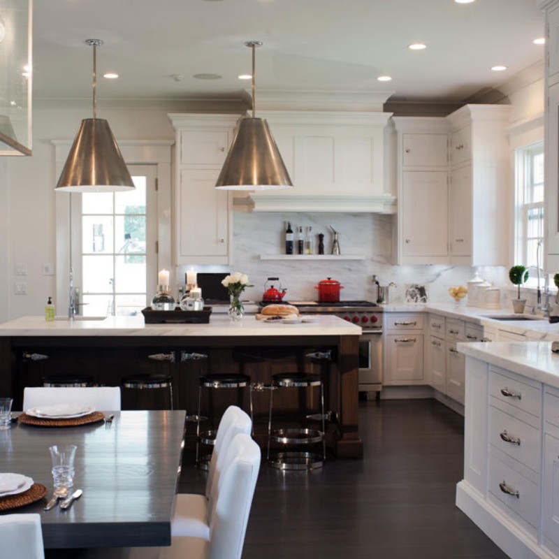 Photo of a mid-sized modern single-wall eat-in kitchen in Sydney.
