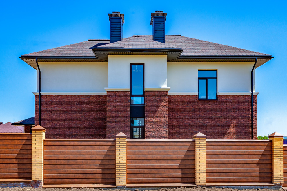 Фасады домов в поселке " Дубровка"