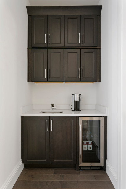 Sunset Blvd. - Transitional home-bar