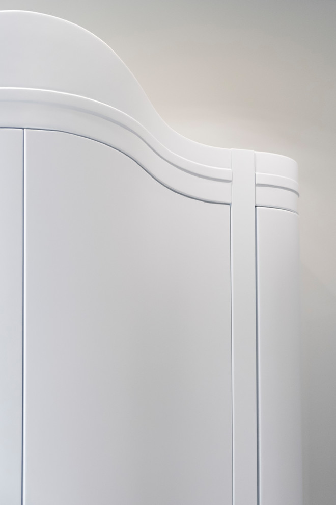 Шкаф в детской комнате