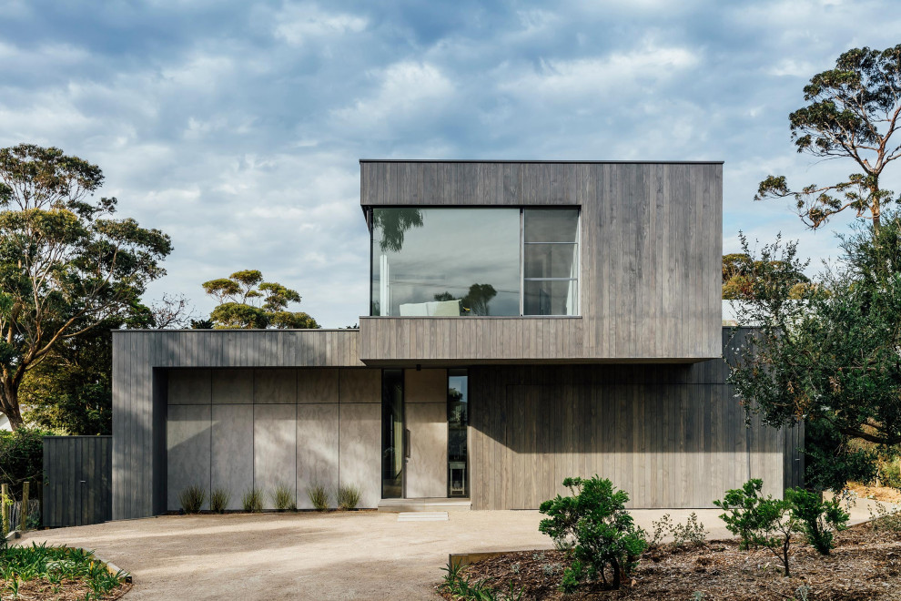 This is an example of a beach style house exterior in Melbourne.