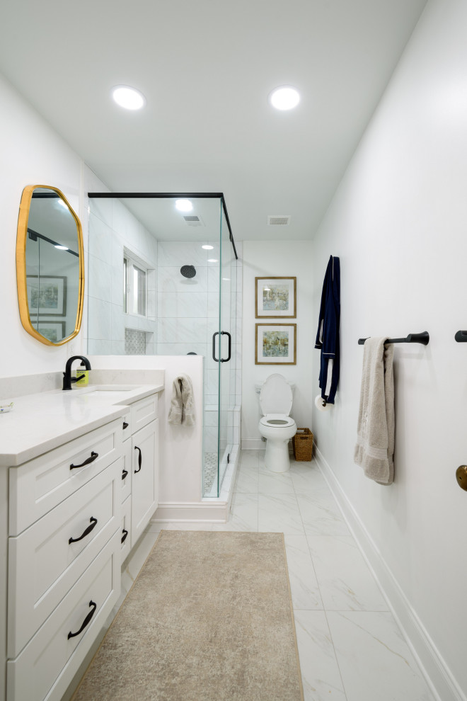 Example of a transitional home design design in Atlanta