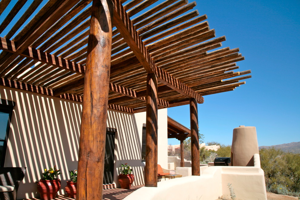 Mountain style home design photo in Phoenix