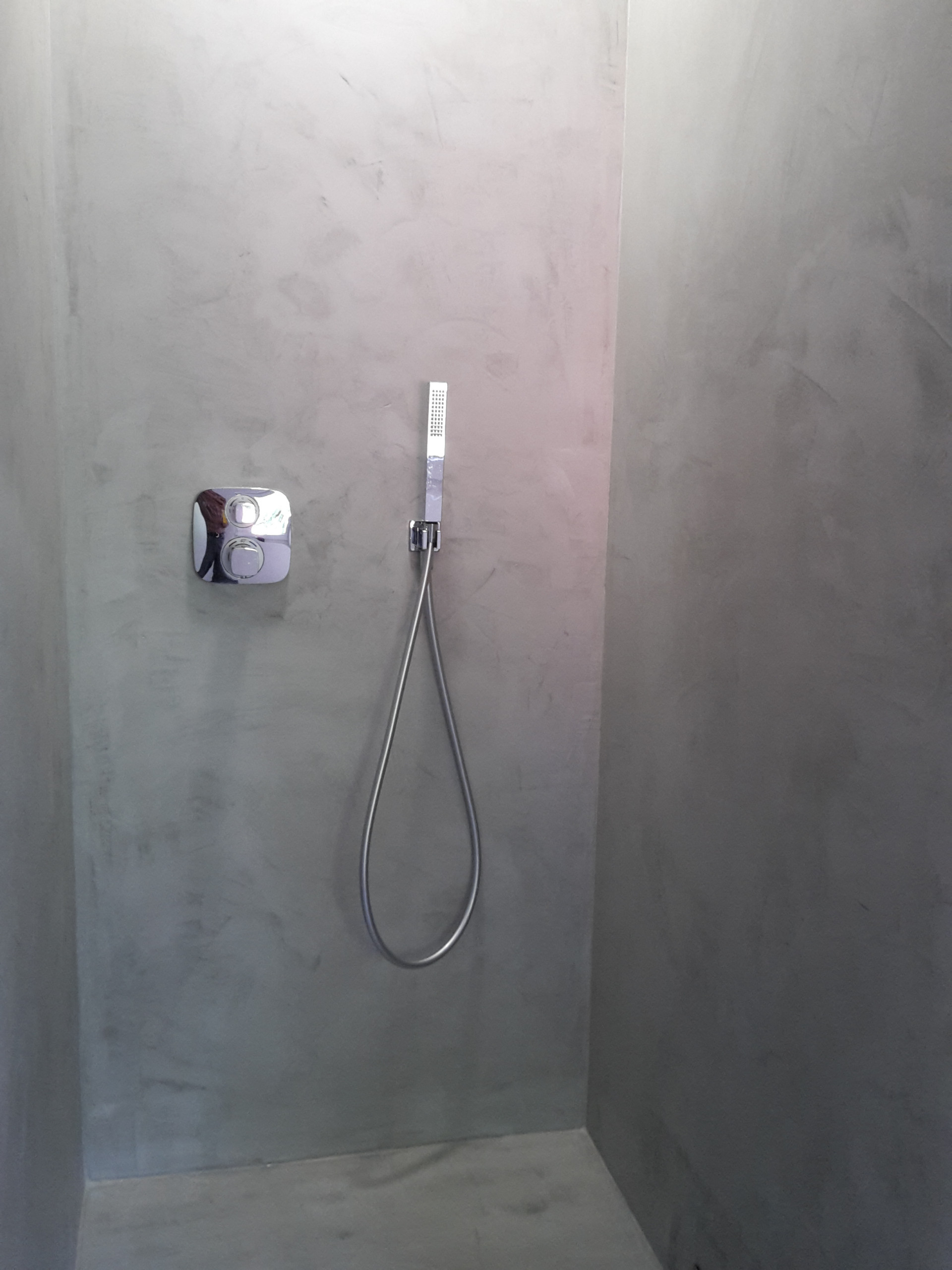Beton Cire Bad - Fugenlose Gestaltung - Bathroom - Other - by farbe kunst  putz | Houzz