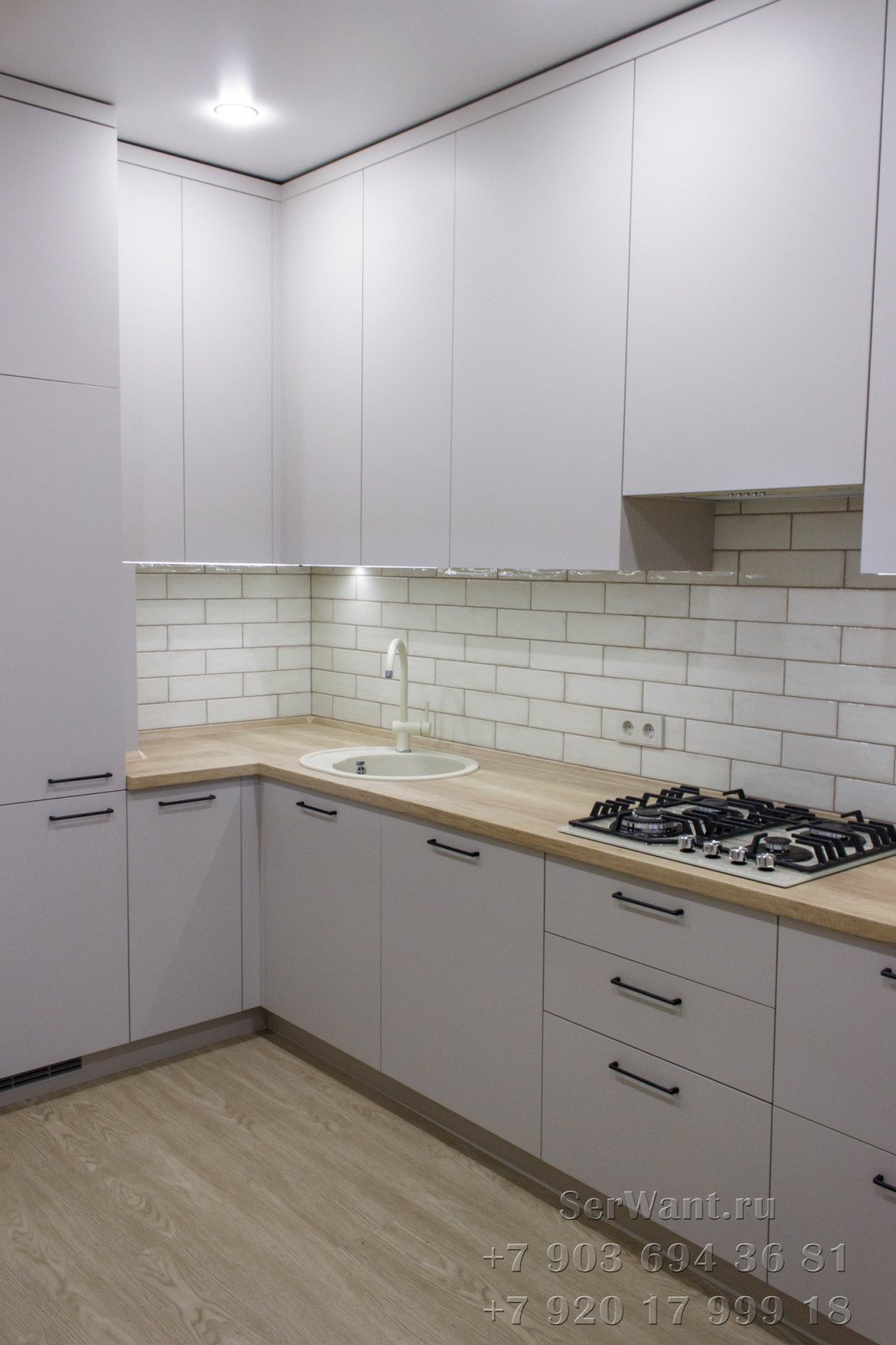 Угловая кухня с котлом