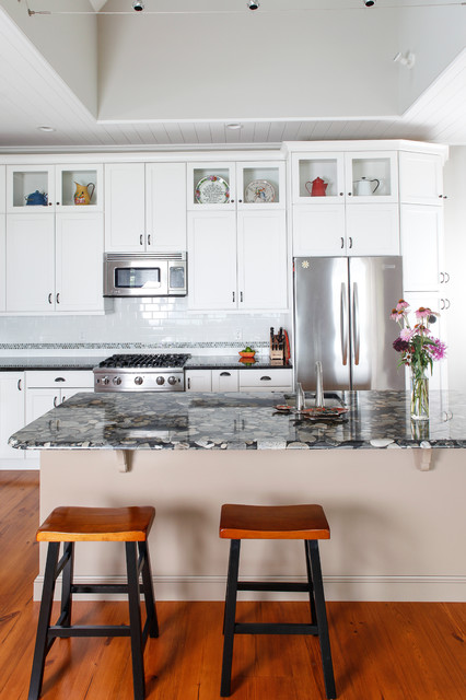 Baseview Cottage traditional-kitchen