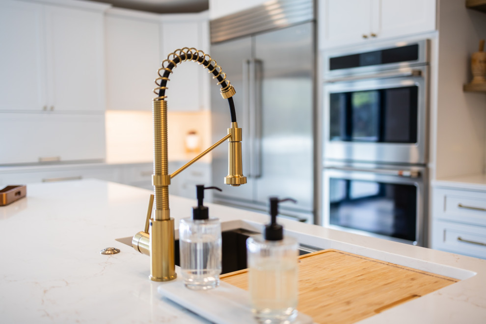 Inspiration for a transitional kitchen remodel in Baltimore