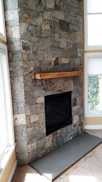 Dry Stack Fireplace modern-wohnbereich