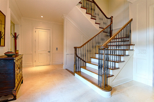 Foyer transitional-entry