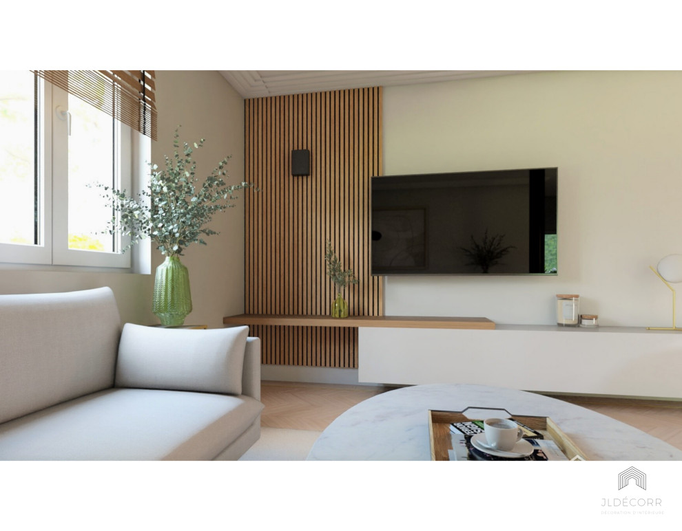 Inredning av ett klassiskt mellanstort allrum med öppen planlösning, med vita väggar, ljust trägolv, en hängande öppen spis, en väggmonterad TV och vitt golv
