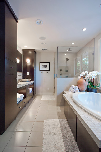 Montecito modern-badezimmer