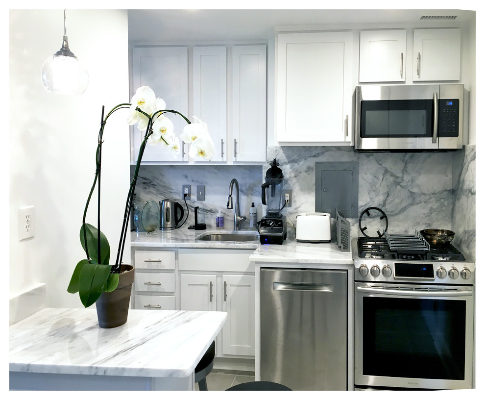 Home design - transitional home design idea