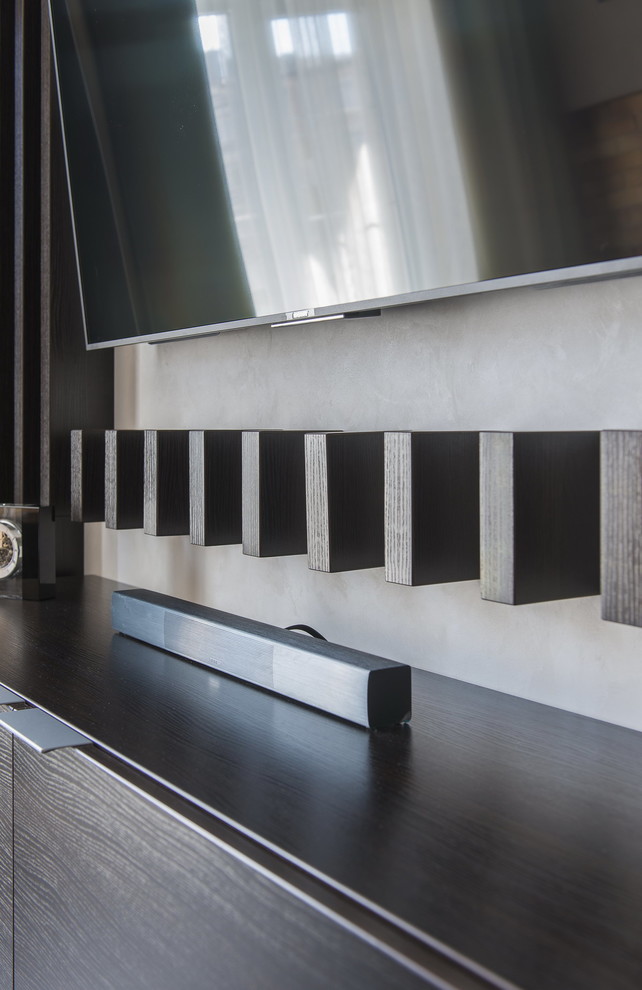 Частная квартира для него