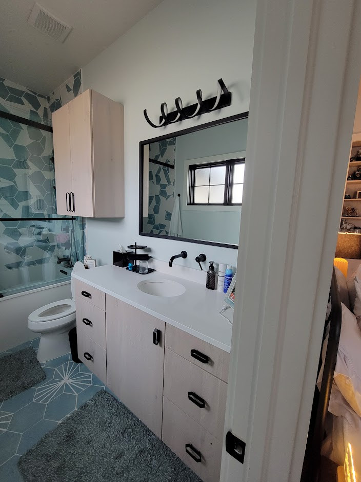 Pattern Bathroom with Cabinets