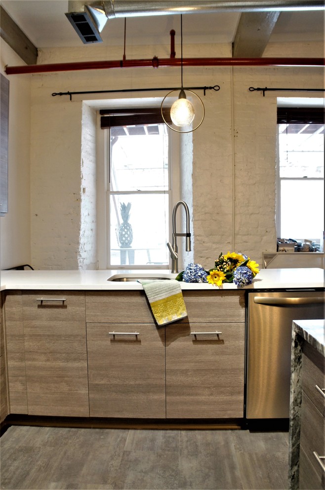 Kitchen - rustic kitchen idea in Atlanta