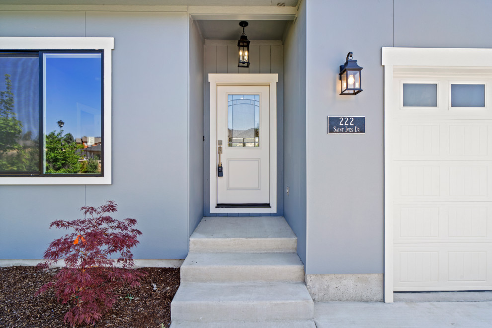 Entryway - transitional entryway idea
