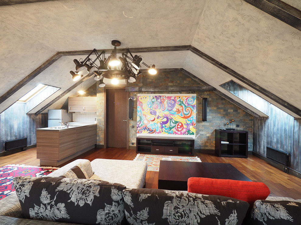 Домашний кинотеатр на мансарде