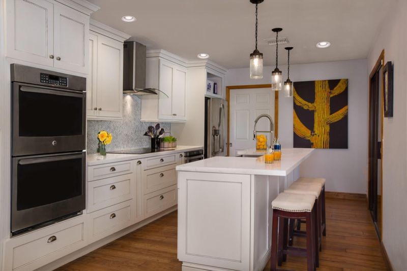 Inspiration for a large transitional kitchen remodel in Phoenix