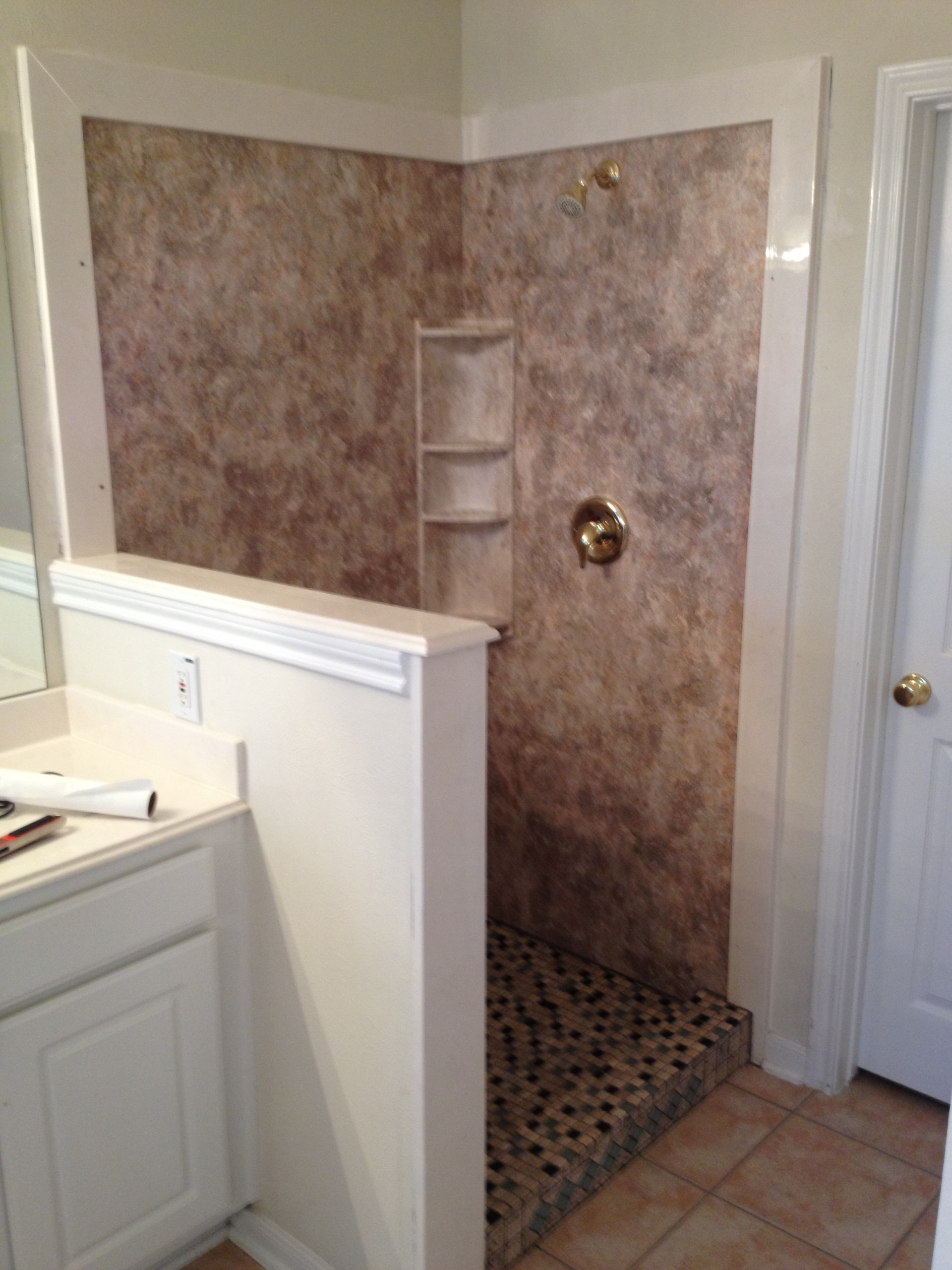 Tubs/ Showers