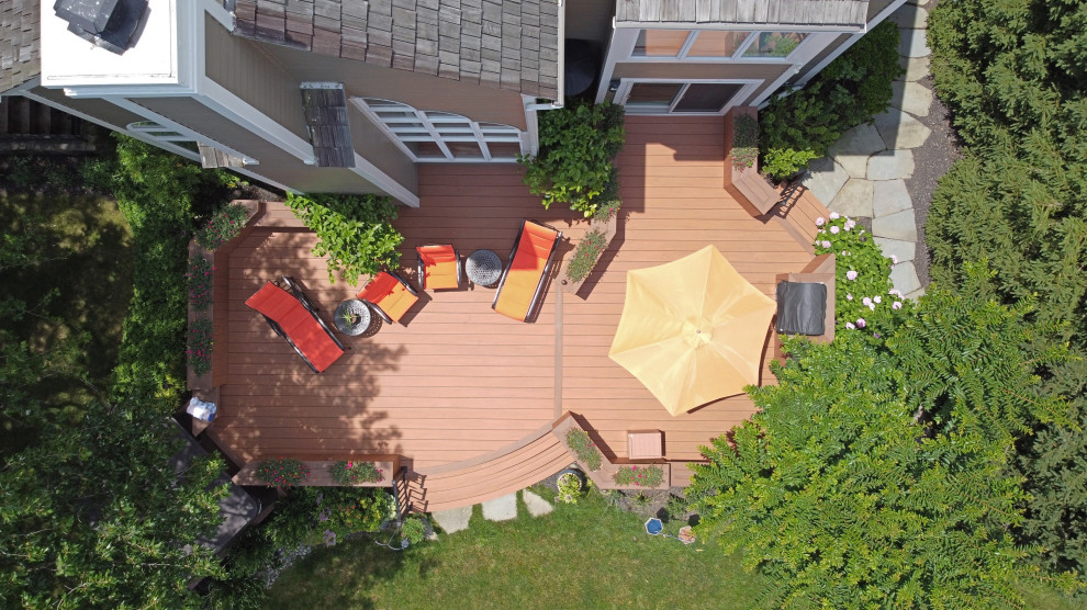 Azek Cypress Deck, Mahogany Fascia, Riser Lights, Custom Grill, Bench