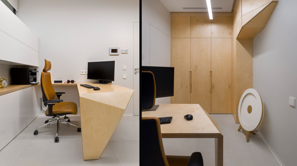 On the verge of illusion