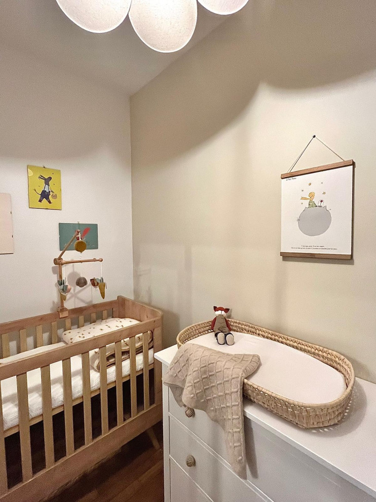 Petite CHAMBRE BEBE créée dans un salon