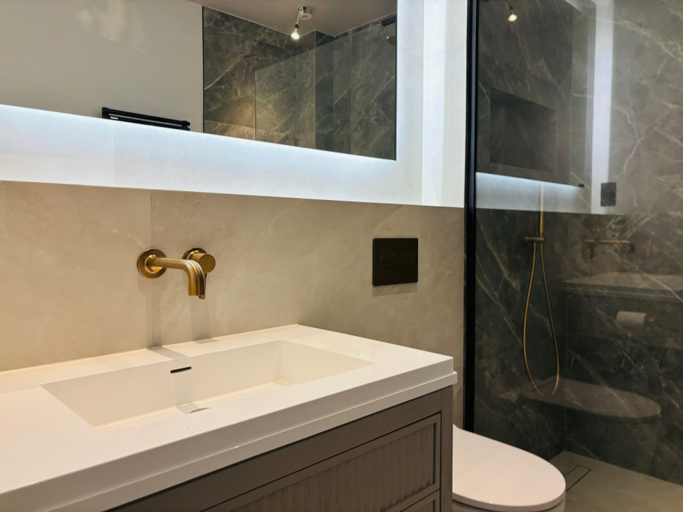 Shower room, NW3