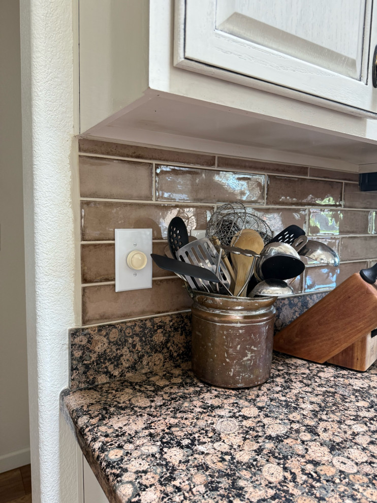 Desert Fairway Kitchen