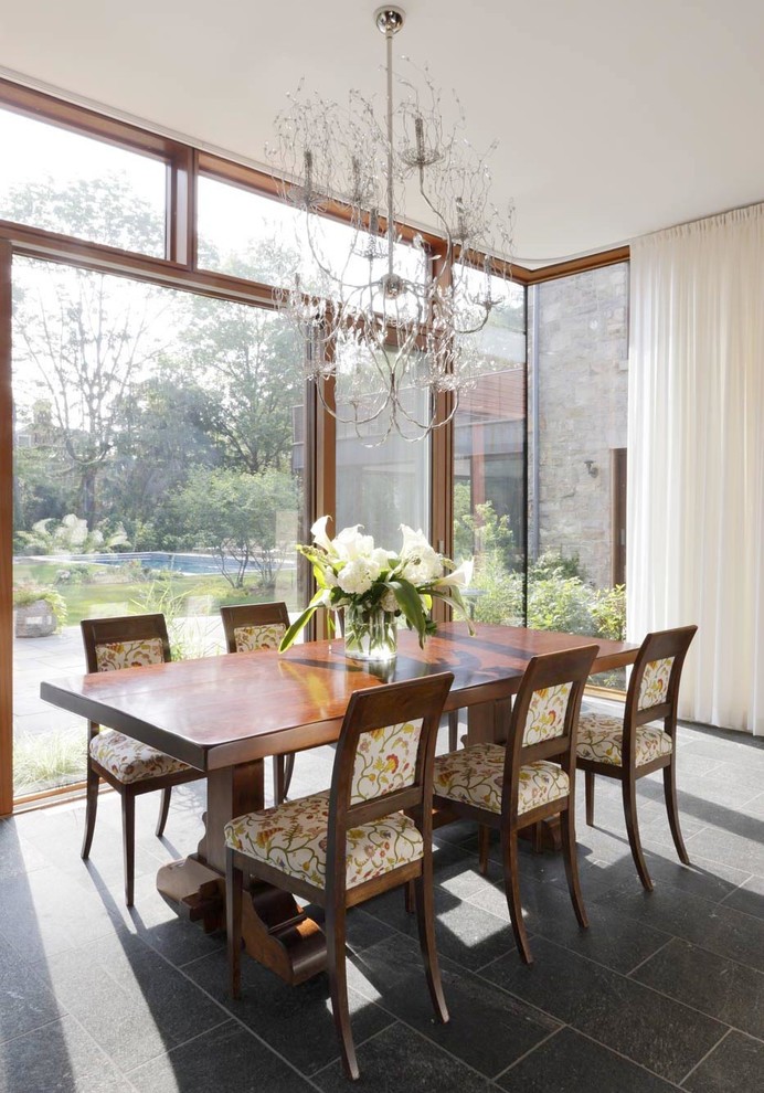 Transitional open plan dining in New York.