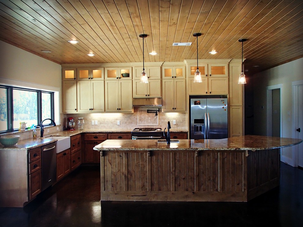 Design ideas for a country kitchen in Dallas.