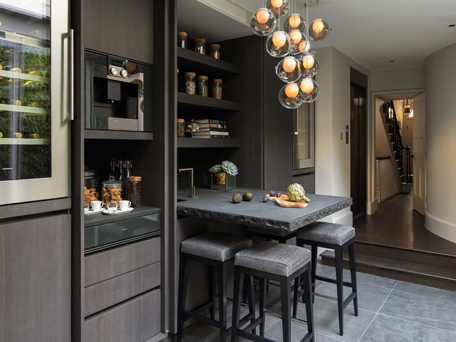 Knightsbridge Residence industrial-kueche