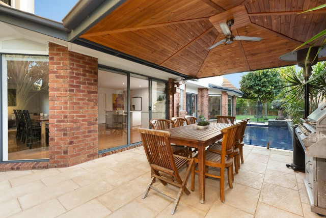 Hampton Oasis patio