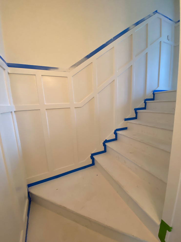 Stair wainscoting