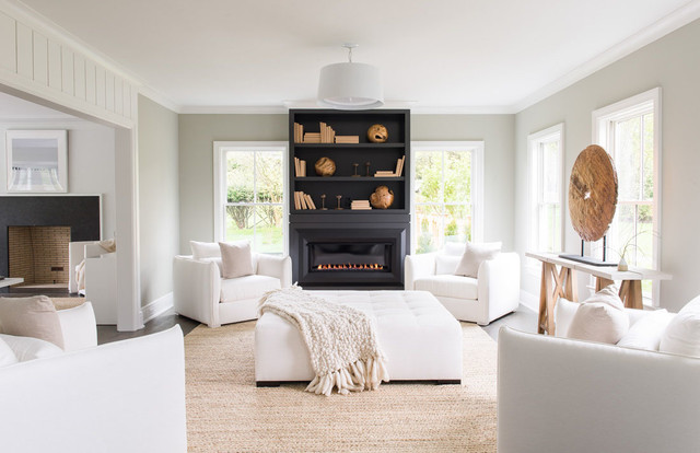 Transitional Family Room clasico-renovado-sala-de-estar