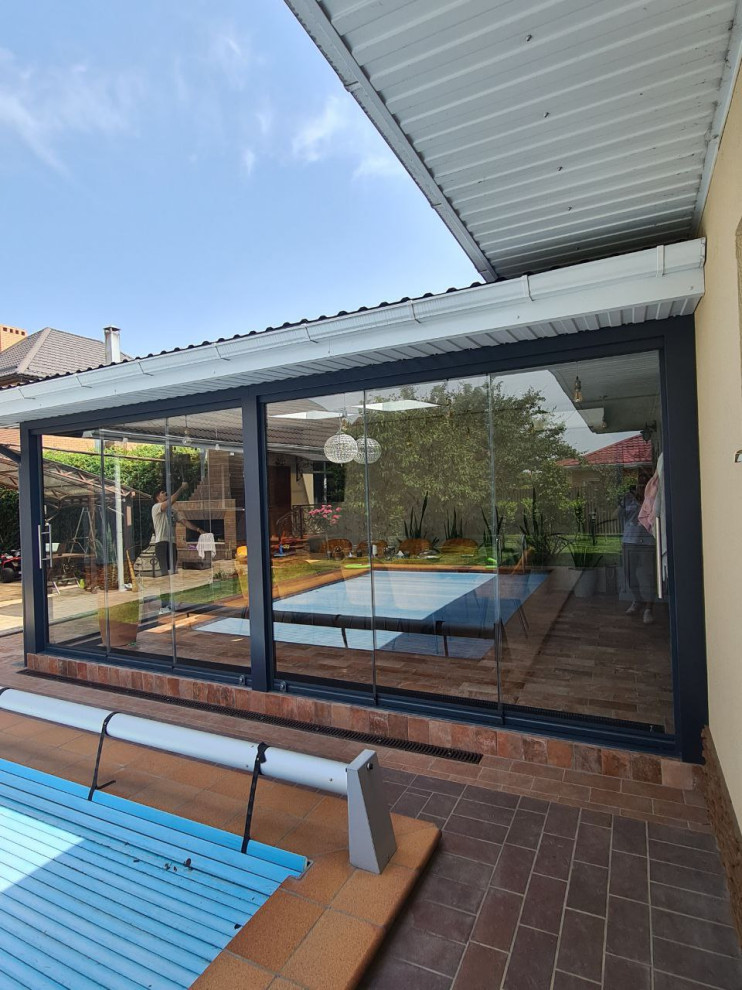 Безрамное остекление