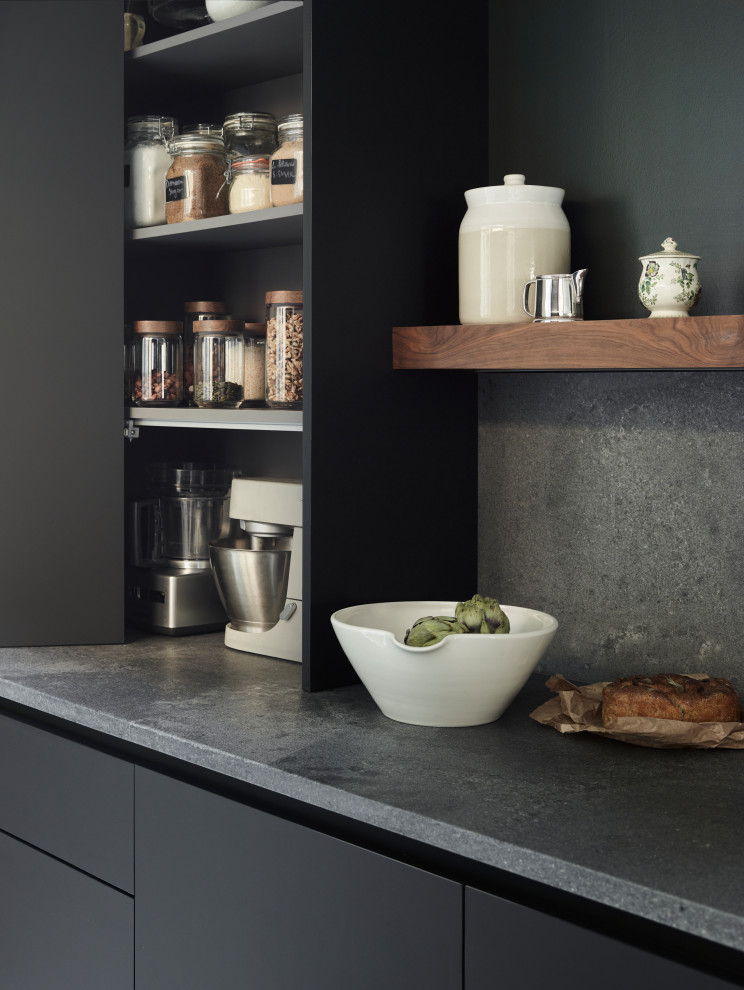 Inspiration for a modern kitchen in Cambridgeshire.