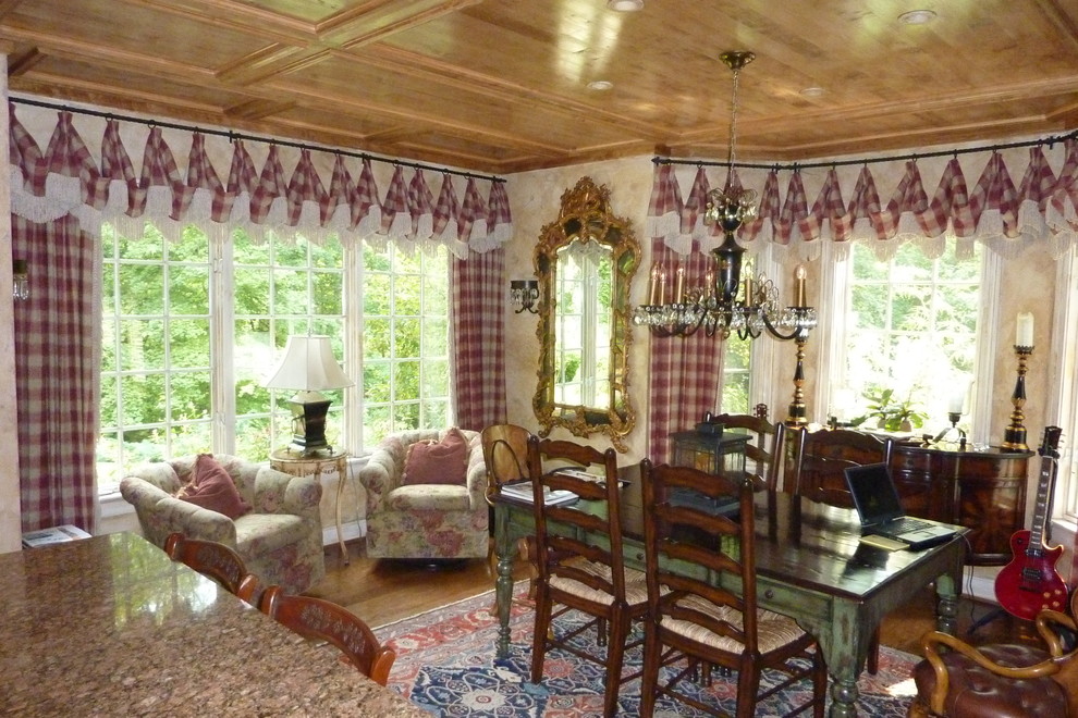 Transitional home design photo in Orange County
