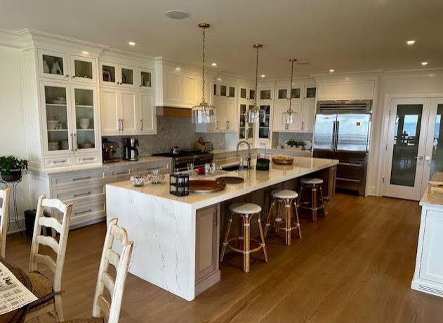 The Art of Flow: A Contemporary Waterfall Kitchen